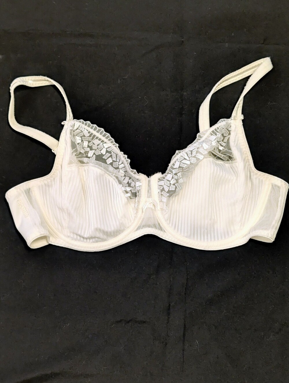 Chantelle 704 Embroidered Underwire Bra Ivory Size 40C